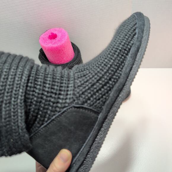 Bearpaw Black Knit Fold Over Button Up Sweater Boots Womens Size 9 - Picture 3 of 8